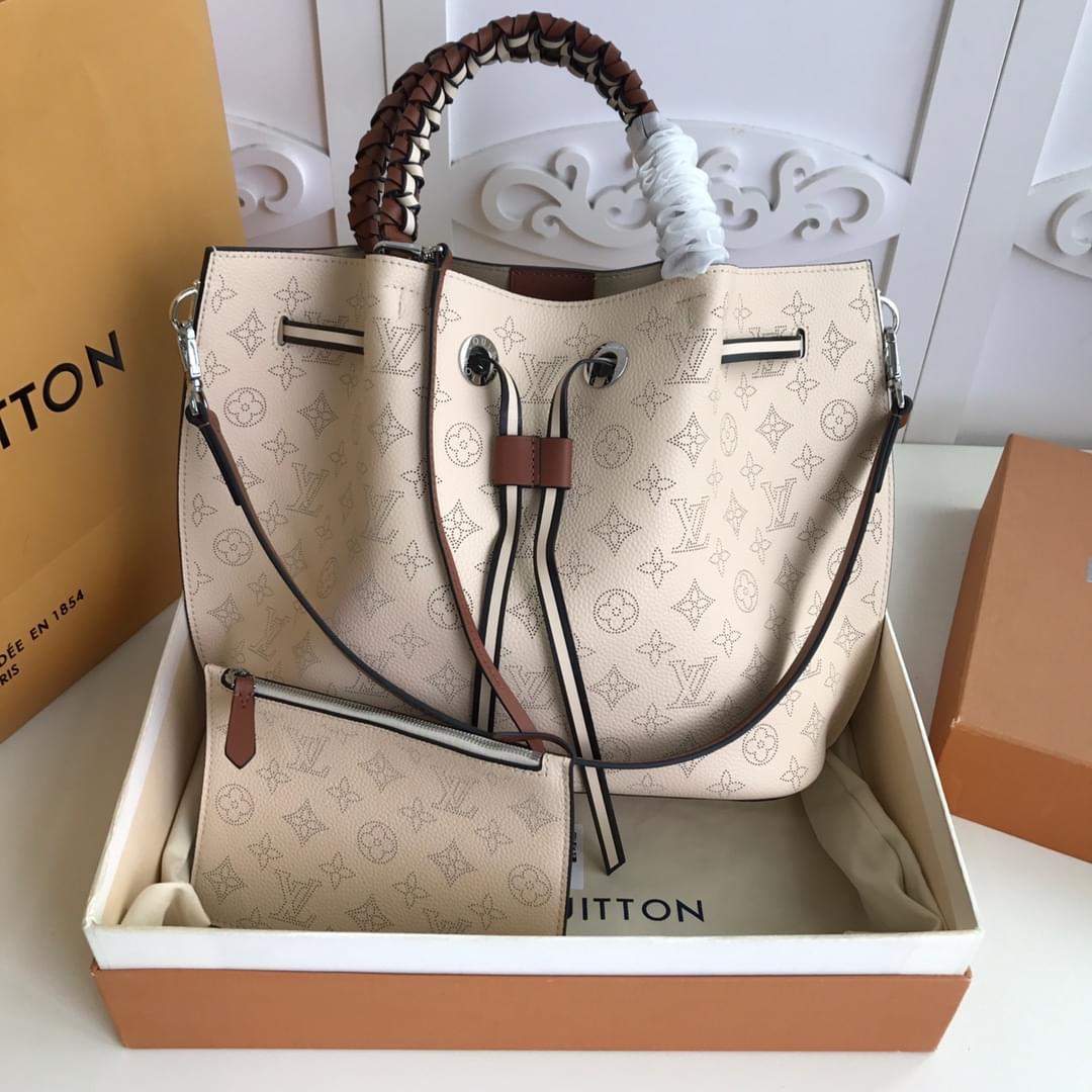 Louis Vuitton Alma: Our Full Review! LV's Most Ladylike Bag? - Luxe Front