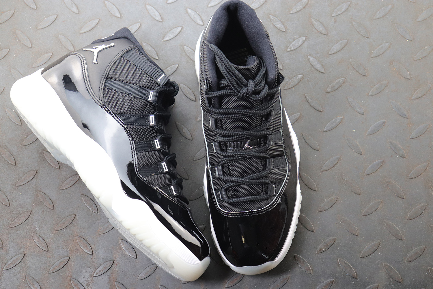 black clear 11s