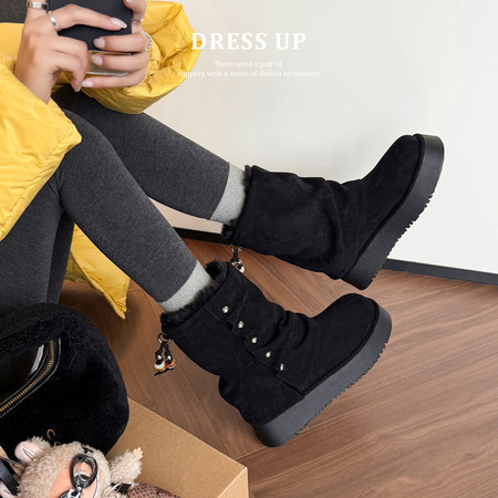 小众设计 不烂大街的款，数据好，裙靴雪地靴，巨保暖 舒适轻便，通勤百搭