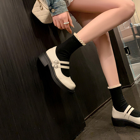 巨乖~镂空爱心扣件，超舒适 百搭，可盐可甜，新款单鞋