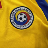 2000 Romania Home Retro Soccer Jersey(左右带章)