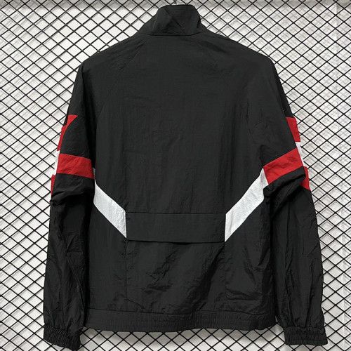 24/25 Man Utd Grey Black Retro version Windbreaker