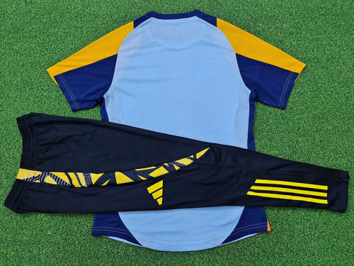 24/25 RMA Light Blue Player Version Suit  Soccer Jersey（Black pants）黑裤