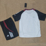 24/25 Man Utd White Kids Training suit