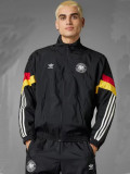 24/25 Germany  Black Windbreaker(手臂白三l边）