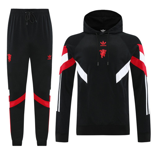 24/25 Man Utd Black Retro Edition Hooded  Tracksuit(袖红白相间）