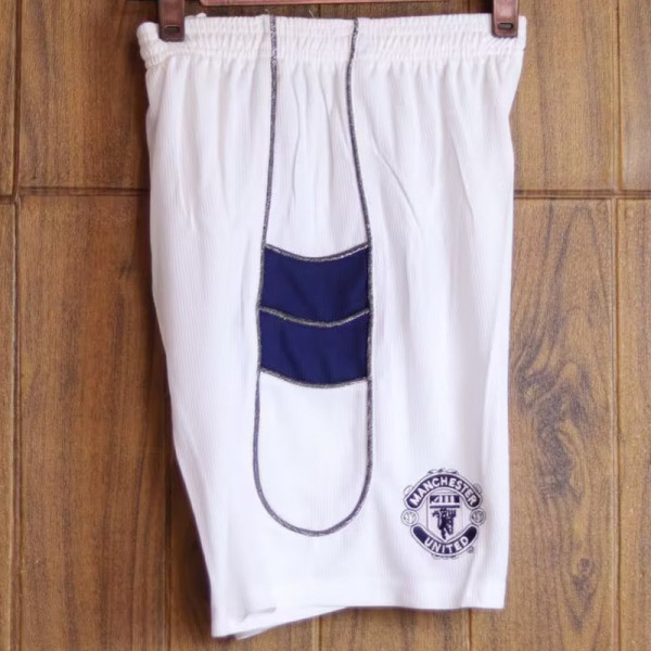 1999/2000 Man Utd White Retro Shorts Pants