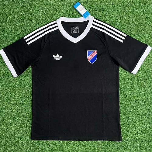 25/26 Colo-Colo 100th Anniversary Edition Black T-shirt（蓝色队标）