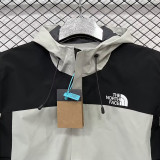 24/25 F701 TNF Black & White Single Layer Hooded Windbreaker (连帽）