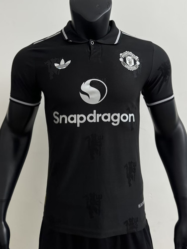 25/26 Man Utd  Black Special Edition Player Version Soccer Jersey(翻领）