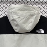 24/25 F701 TNF Black & White Single Layer Hooded Windbreaker (连帽）