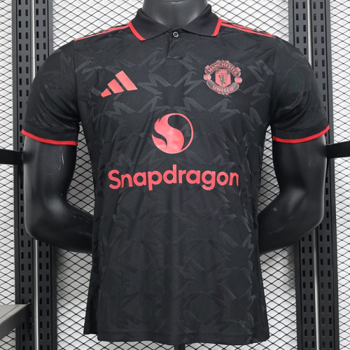 25/26 Man Utd  Black Special Edition Player Version Soccer Jersey翻领红色胸前广告
