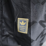 24/25 Man Utd  Black Special Edition Player Version Soccer Jersey(胸前白广告）