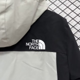 24/25 F701 TNF Black & White Single Layer Hooded Windbreaker (连帽）