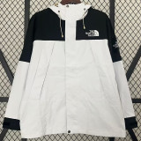 24/25 New TNF White  Windbreaker(侧衣兜）