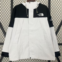 24/25 New TNF White Windbreaker(侧衣兜) 24/25 New TNF White Windbreaker(侧衣兜)