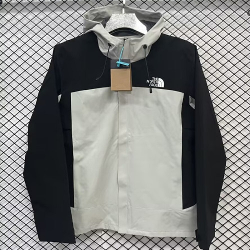 24/25 F701 TNF Black & White Single Layer Hooded Windbreaker (连帽）