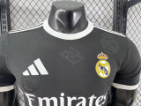 25/26 RMA  Team Logo Special Edition Black Player Version Soccer Jersey(圆领）