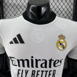 25/26 RMA  Team Logo Special Edition White Player Version Soccer Jersey(圆领）