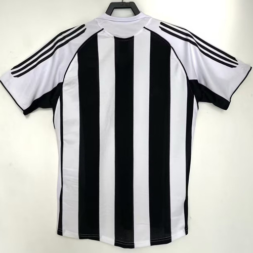 2005/2006  Newcastle Home  Retro Soccer Jersey