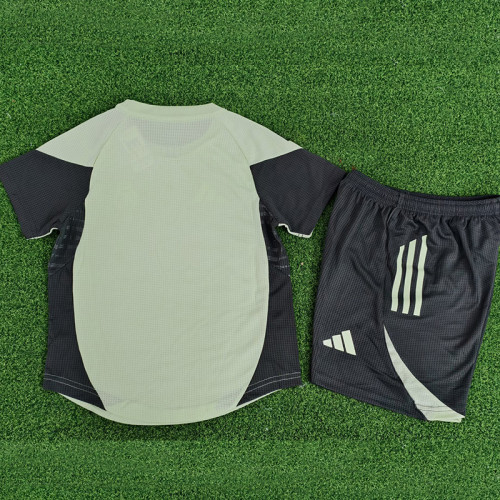 25/26 RMA Light Green  Player Version  Kids Soccer Jersey