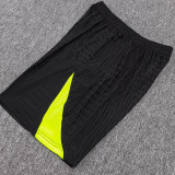 25/26 NK Black With Green Player Version shorts#D2504(黑配绿边）