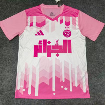 25/26 Algeria Pink & White Fans Soccer Jersey(胸前粉色广告) 25/26 Algeria Pink & White Fans Soccer Jersey(胸前粉色广告)