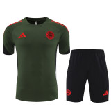 25/26  Bayern Green Double zippers pockets Training Short Suit
