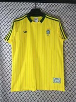 26/27 Brazil Retro version yellow Fans Soccer Jersey 26/27 Brazil Retro version yellow Fans Soccer Jersey