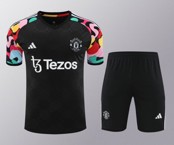 24-25 Man Utd High Quality Training Short Suit