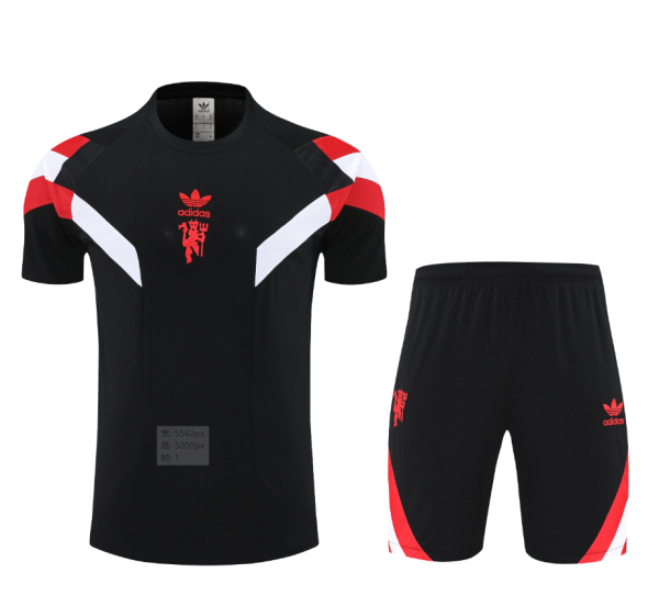 25-26 Man Utd High Quality Training Short Suit