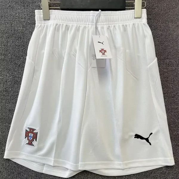 25-26 Portugal White Shorts Pants