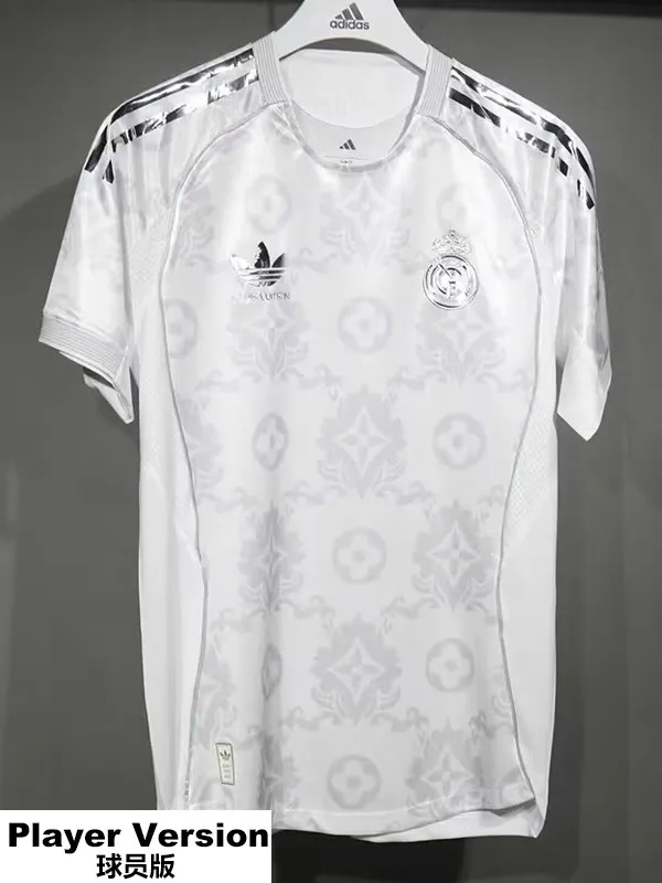 25-26 RMA Silver Grey Special Edition Player Version Training Shirts (球员) 1:1 Thai Quality
