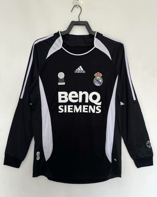 2006-2007 RMA Home Long Sleeve Retro Soccer Jersey