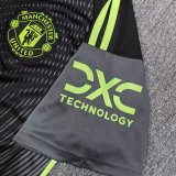 25-26 Man Utd Black Goalkeeper Fans Soccer Jersey