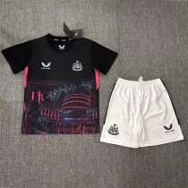 Kids kit 23-24 Newcastle United Thailand Quality
