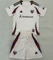 Kids kit 25-26 Washington Away Thailand Quality