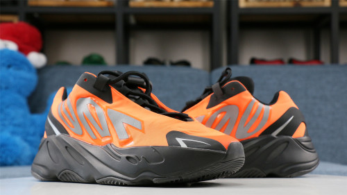 Abbsneakers Abbsneakers Yeezy Boost 700 MNVN
