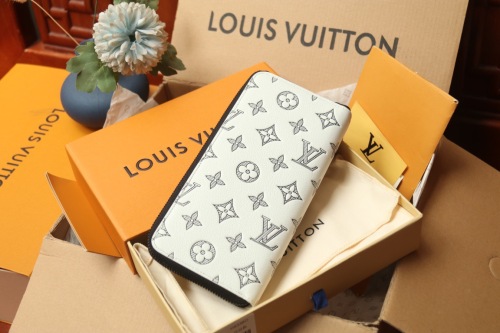 L*ouis V*uitton Top Bag (arrenfashion)
