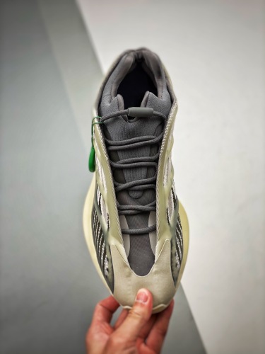 Arrenfashion Arrenfashion Yeezy Boost 700 V3 Fade ID1674