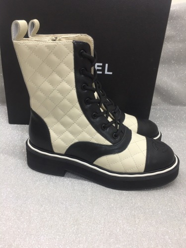 Women C*hanel Top Boots ( Arrenfashion)