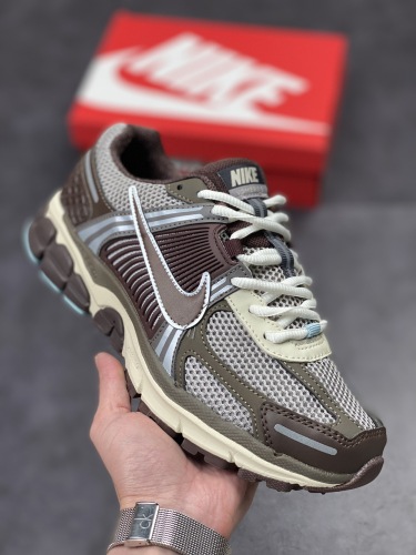Nike Zoom Vomero 5 SP (Arrenfashion)