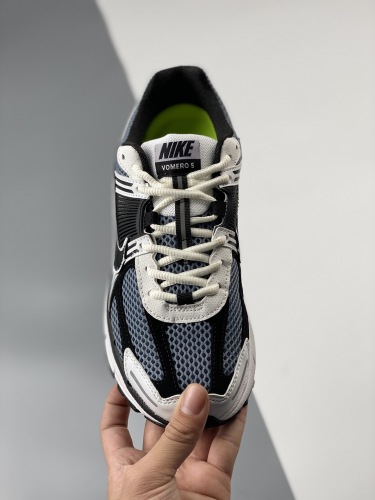 Nike Zoom Vomero 5 SP (Arrenfashion)