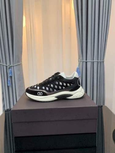 Women Men V*alentino Sneakers ( Arrenfashion)
