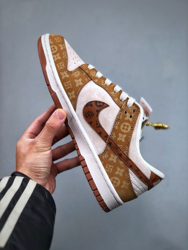 Men Women Nike SB Dunk Low (Trusted seller)