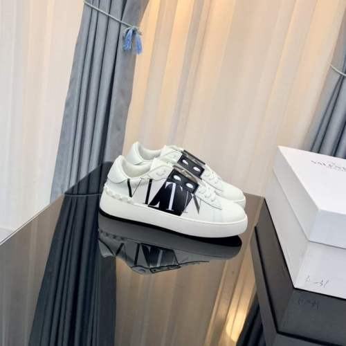 Women Men V*alentino Sneakers ( Arrenfashion)