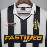 2001/02 JUV Home Retro Soccer jersey
