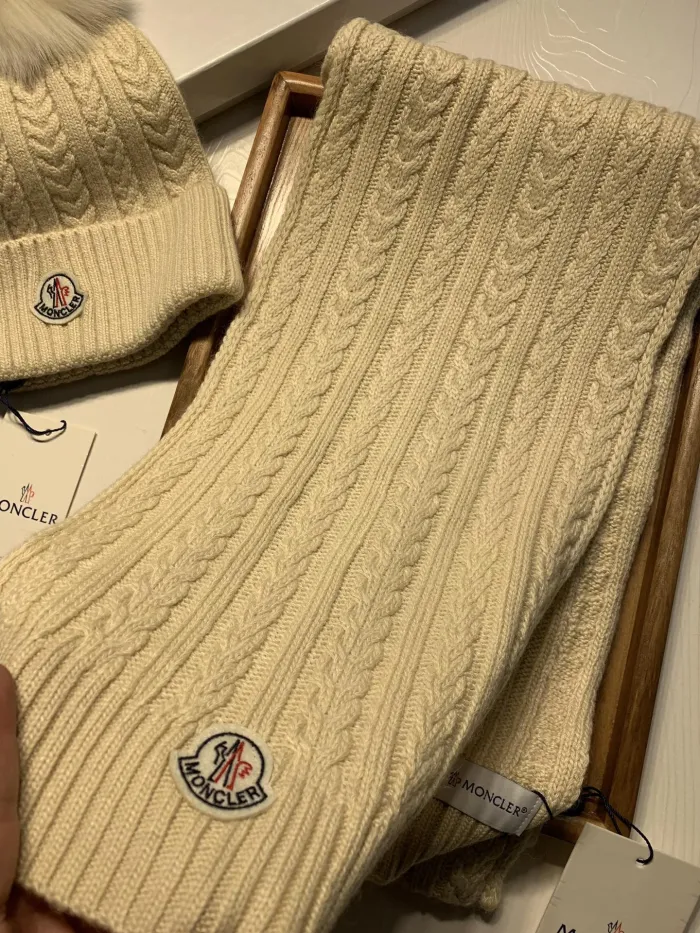 Moncler Knitted Hat+Scarf