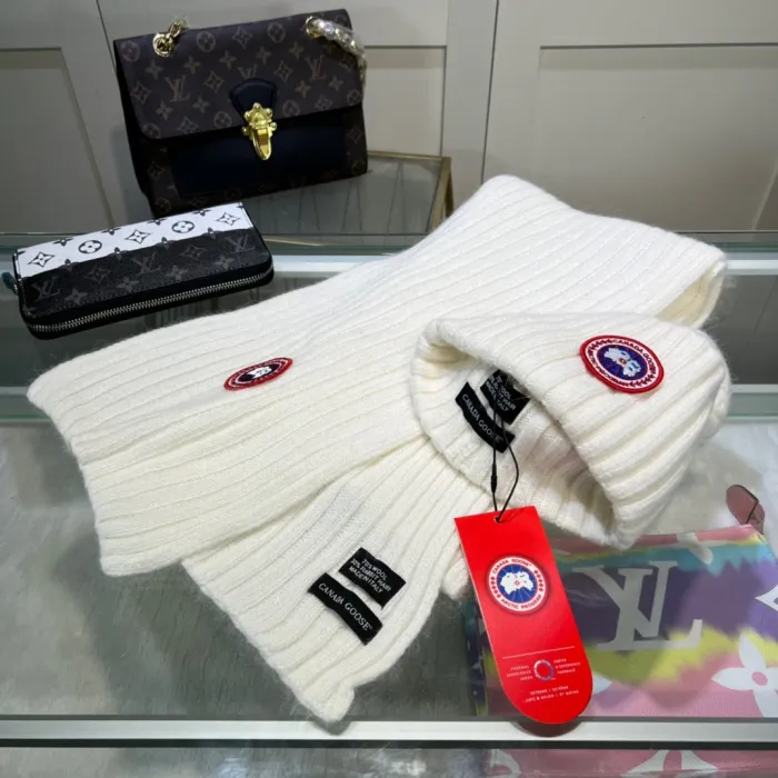 Canada Goose Knitted Hat+Scarf