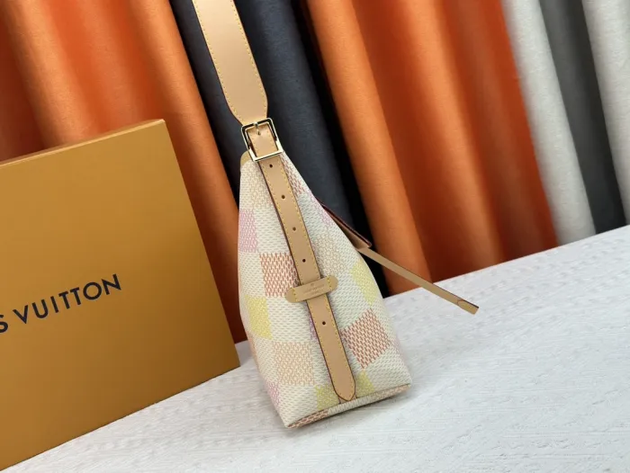 Louis Vuitton Monogram CarryAll Shoulder Bags Size 29*24*12cm